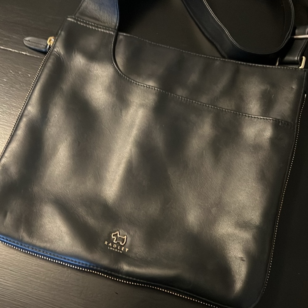 RADLEY LONDON Elegant Black Leather Crossbody Bag